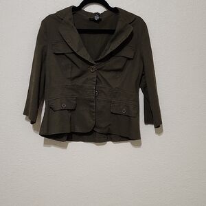 Courtenay Green Blazer with Tailored Fit and Three-Quarter Sleeves